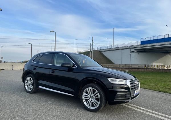 Audi Q5 cena 123900 przebieg: 100738, rok produkcji 2018 z Brzeziny małe 667